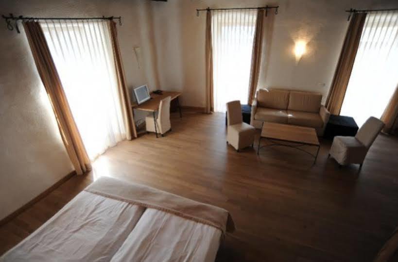 Hotel Restaurant Rathaus ทูน ภายนอก รูปภาพ